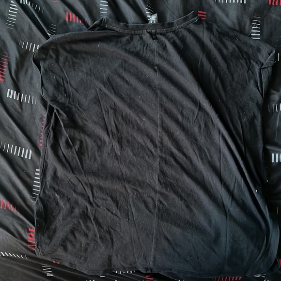 This is a child’s small black good vibes only tee - Picture 2 of 2